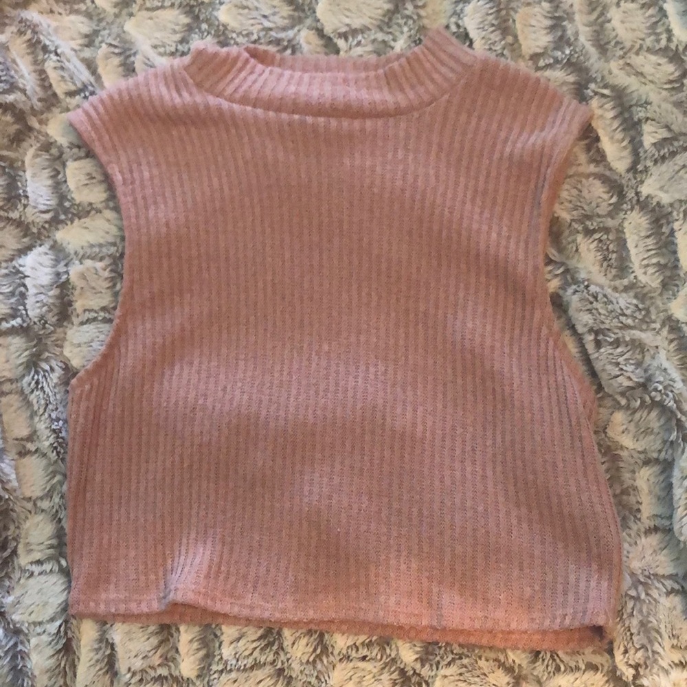 Turtle neck tan/pink crop top